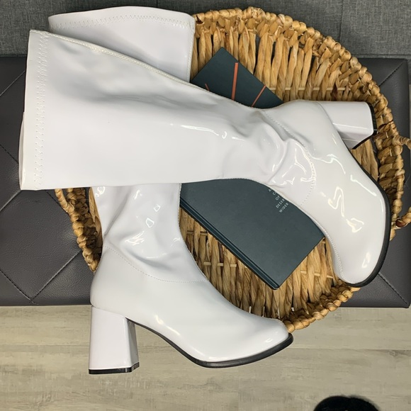 GOGO Costume Boots - Picture 2 of 7